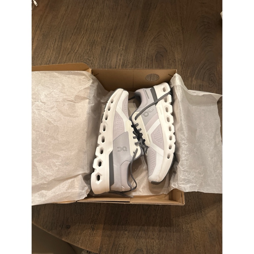 On Women’s Cloudrunner 2 Frost/White Size 10.5 - Picture 8 of 11